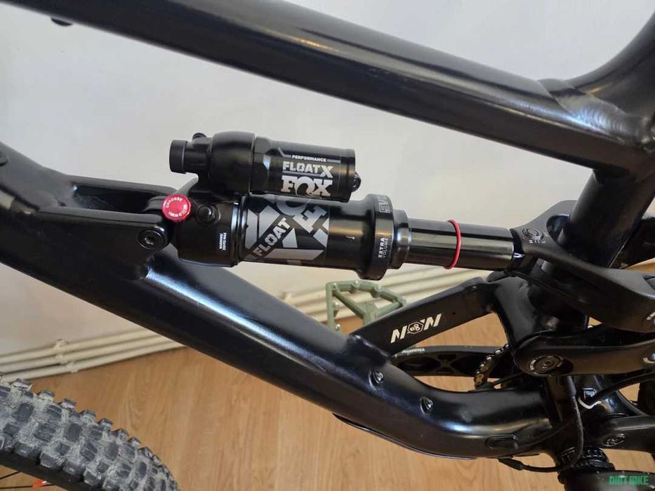 Bicicleta Enduro - YT Capra MK3