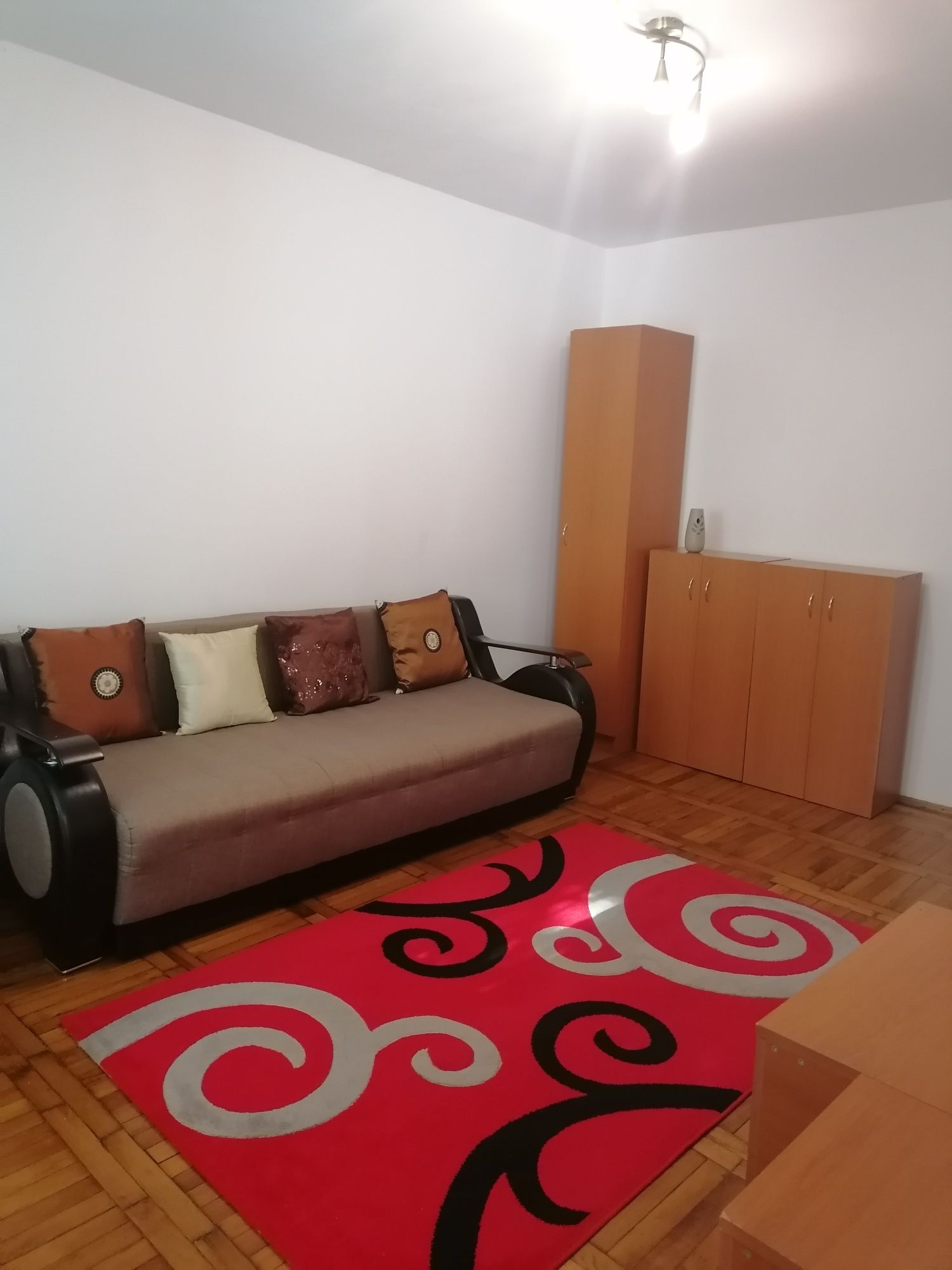 Proprietar închiriez garsoniera confort 1   250 euro