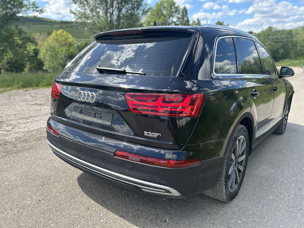 Audi Q7 E tron Avariat Lovit Defect 374 cai