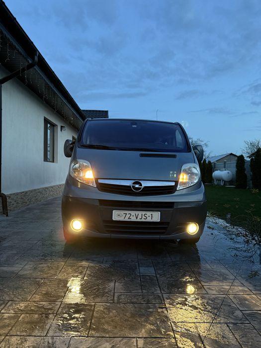 Vand Opel Vivaro 2.0 CDTI /115 cp / 6 locuri / Webasto