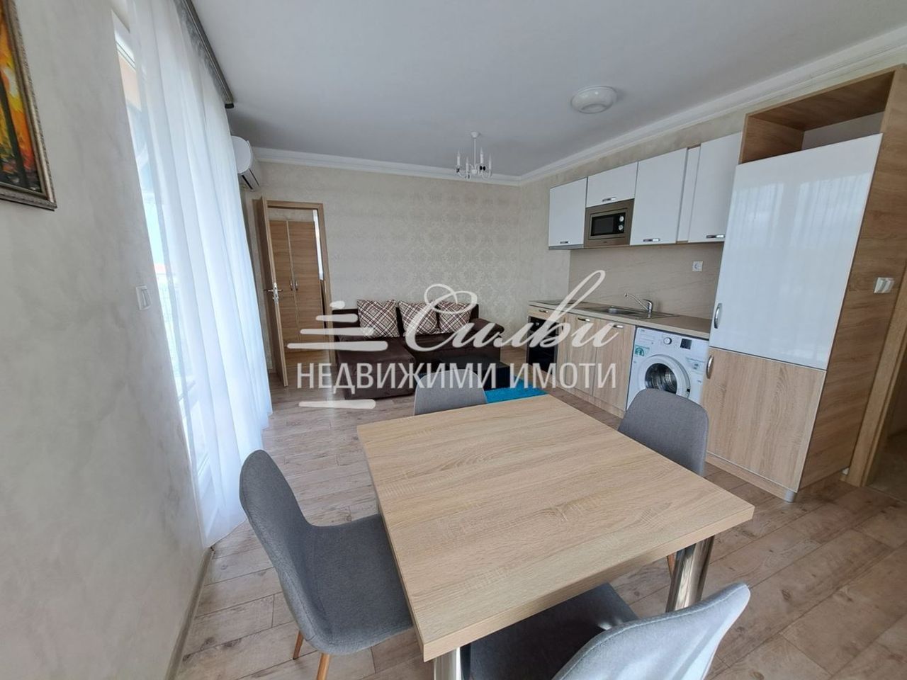 Дава се под наем Тристаен апартамент в Шумен, Пазара - 88 кв.м за 456.45 € - Снимка #2