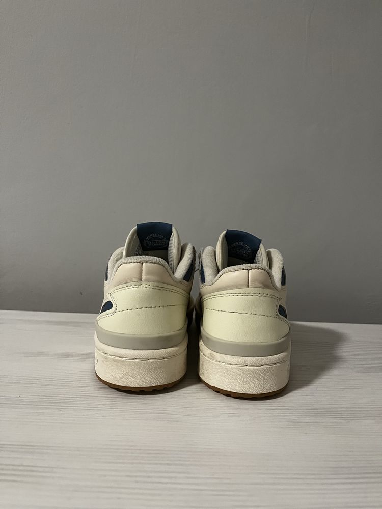 Обувки ADIDAS forum low