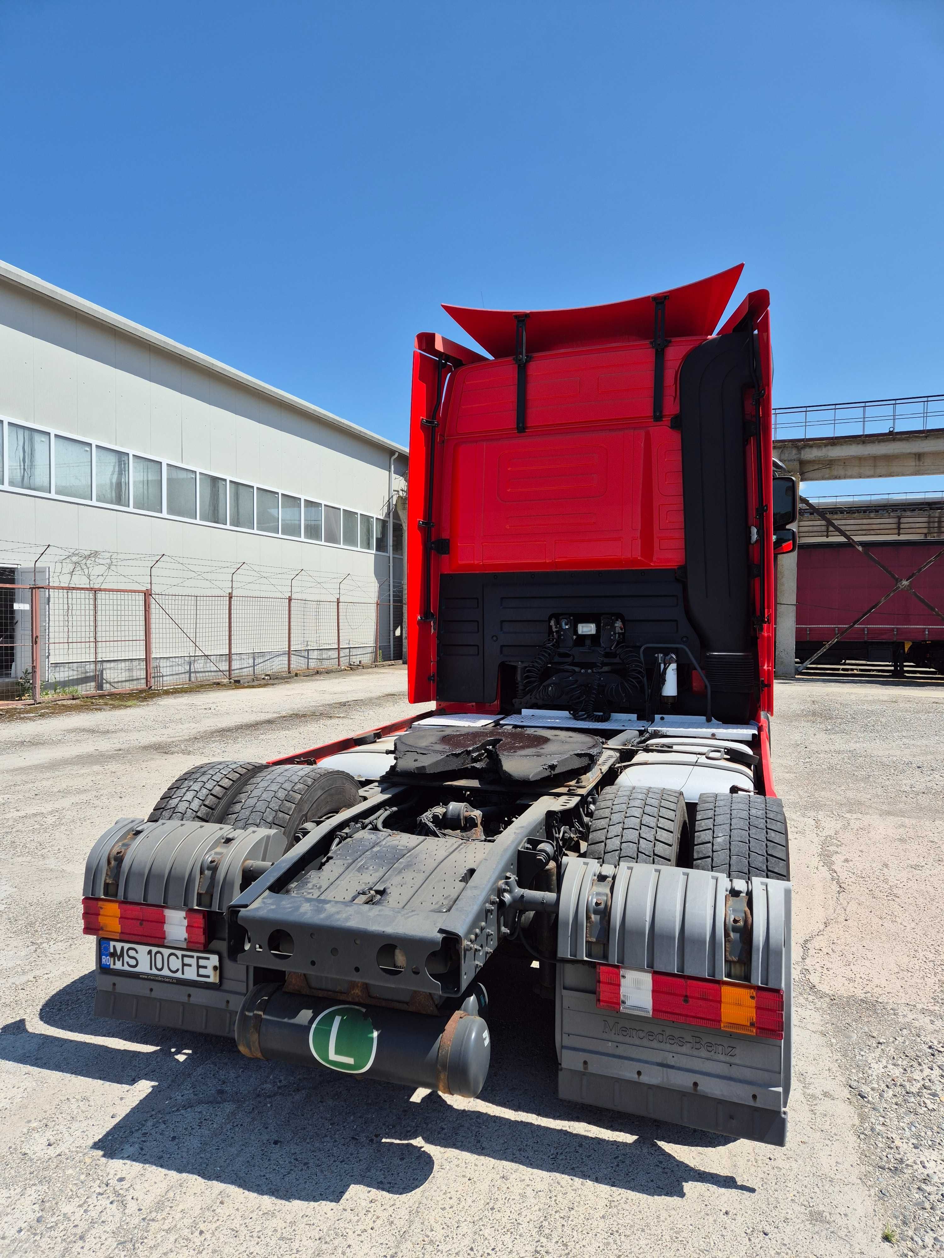 Vand cap tractor Mercedes Actros 1844