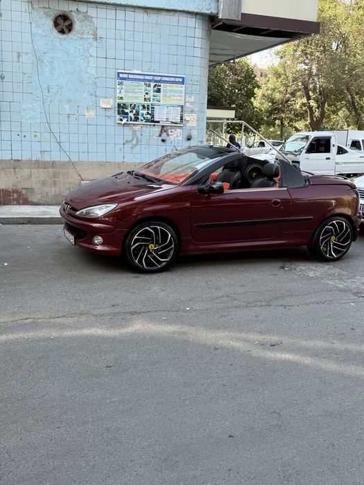 Pijo 206cc cabralet sotiladi boladigan narxi 7500$ kami yo