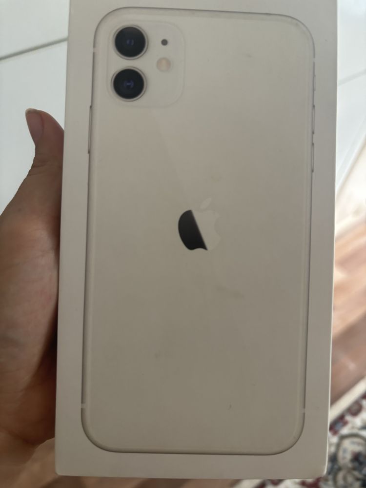 iphone 11   Белый  с гарантия