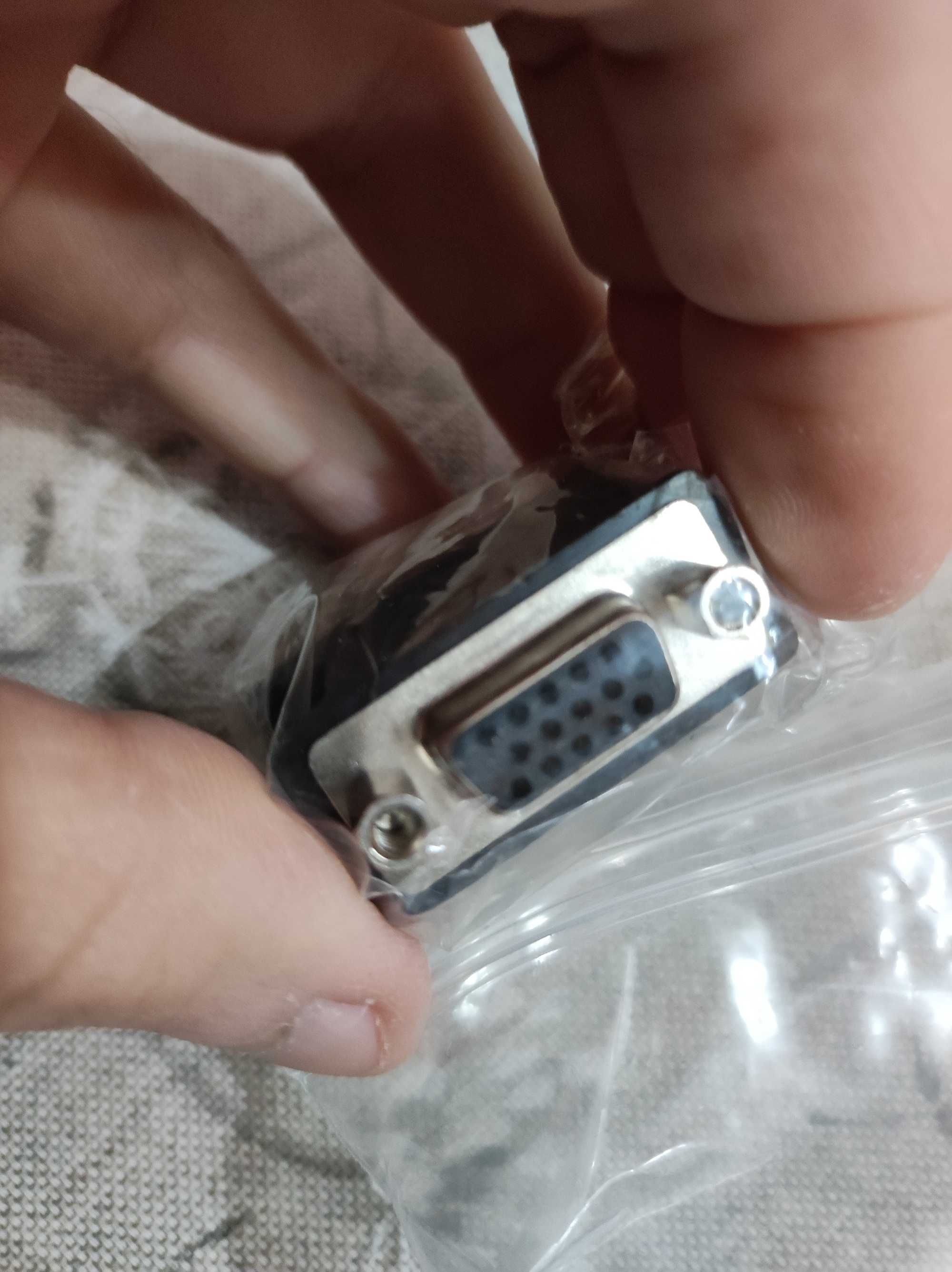 HP преходник адаптер VGA - USB / Display port USB за няколко монитора
