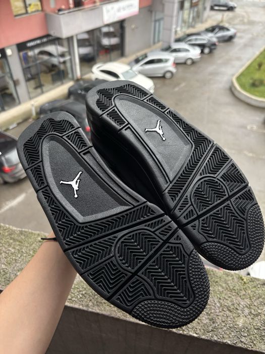 Jordan 4 black cat 42,5