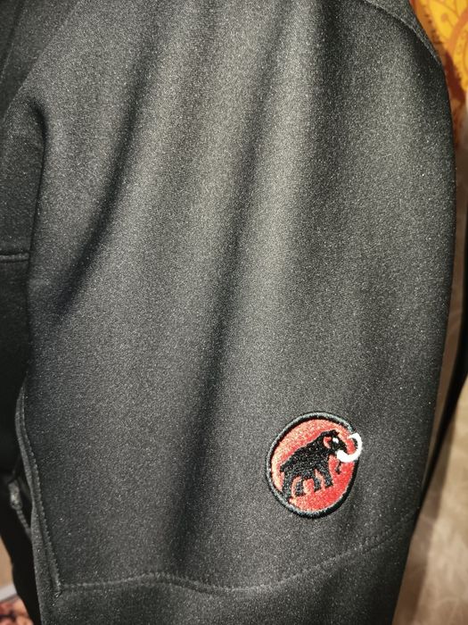 Bluza Softshell de barbat,marime M.