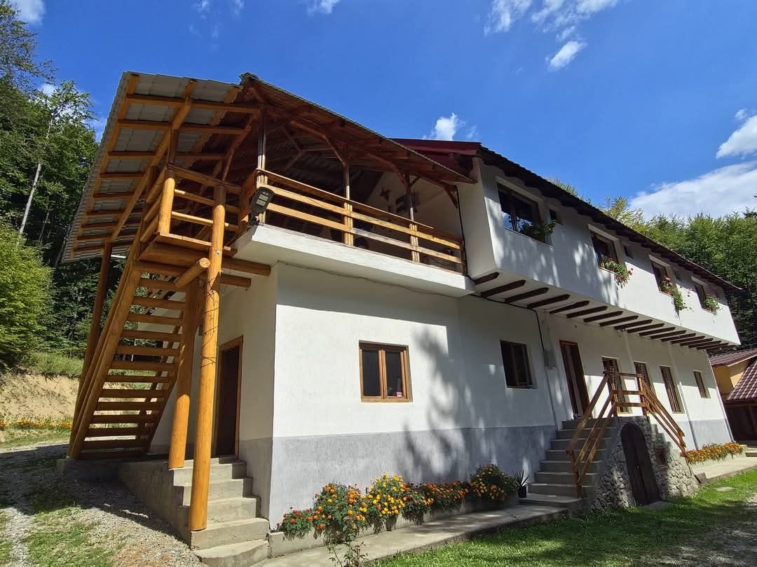 Cabana  Corbi-Nucsoara
