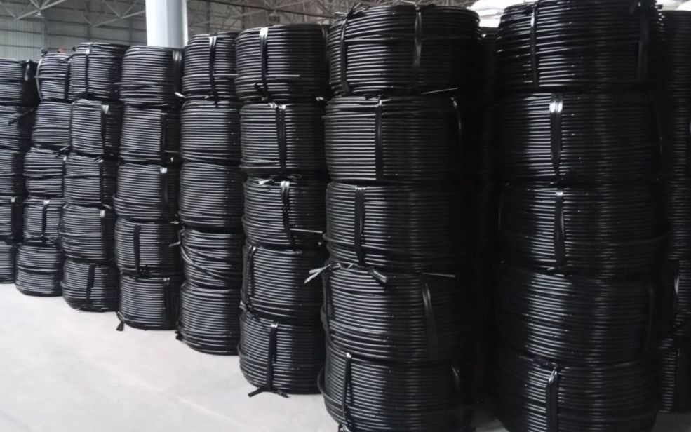Teplitsa issiqxonalar uchun tomchilatib sug'arish kapilni