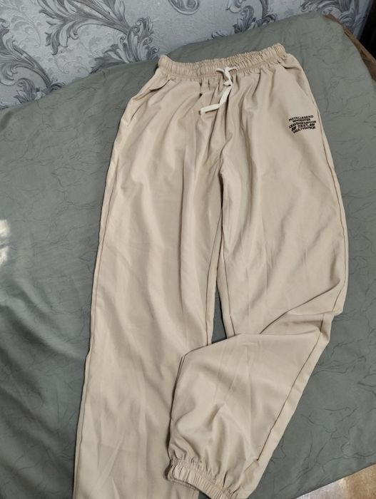 Спортивные брюки размер M,споортивка