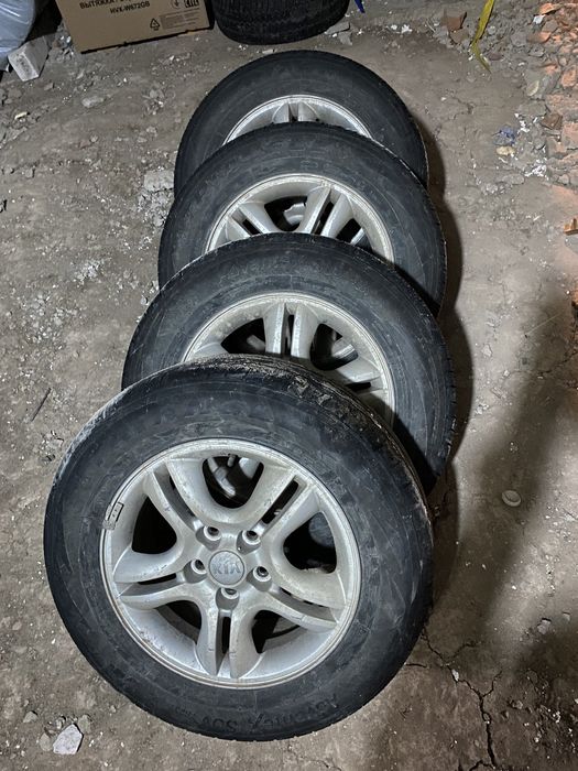 Продаж комплект Шина  на R-16 с титанками