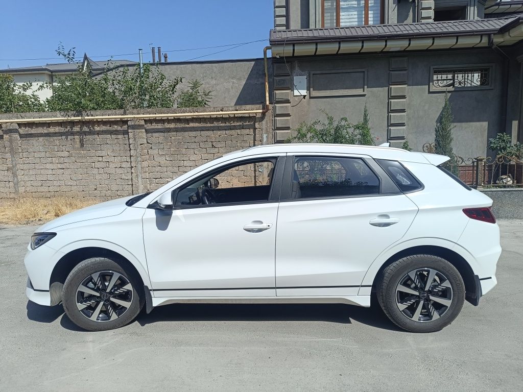 BYD  E2 Oq Idiyal sastayana