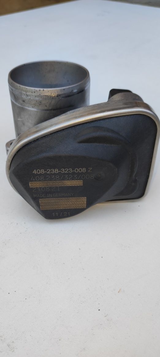 Дроселова клапа голф 4 1.6 16 v