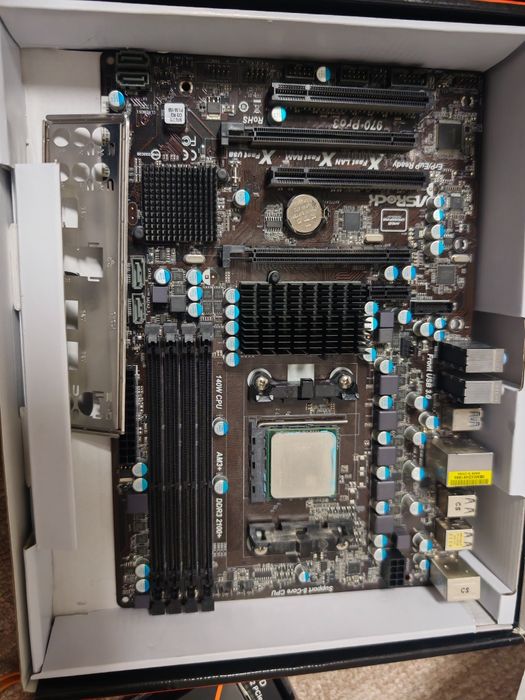 Placa de bază + procesor