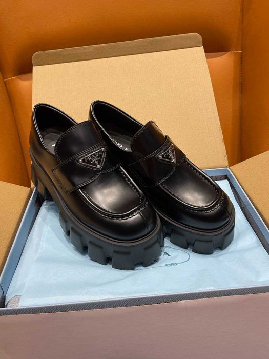 Лоуфъри: PRADA SS2025 кецове сникърси маратонки
