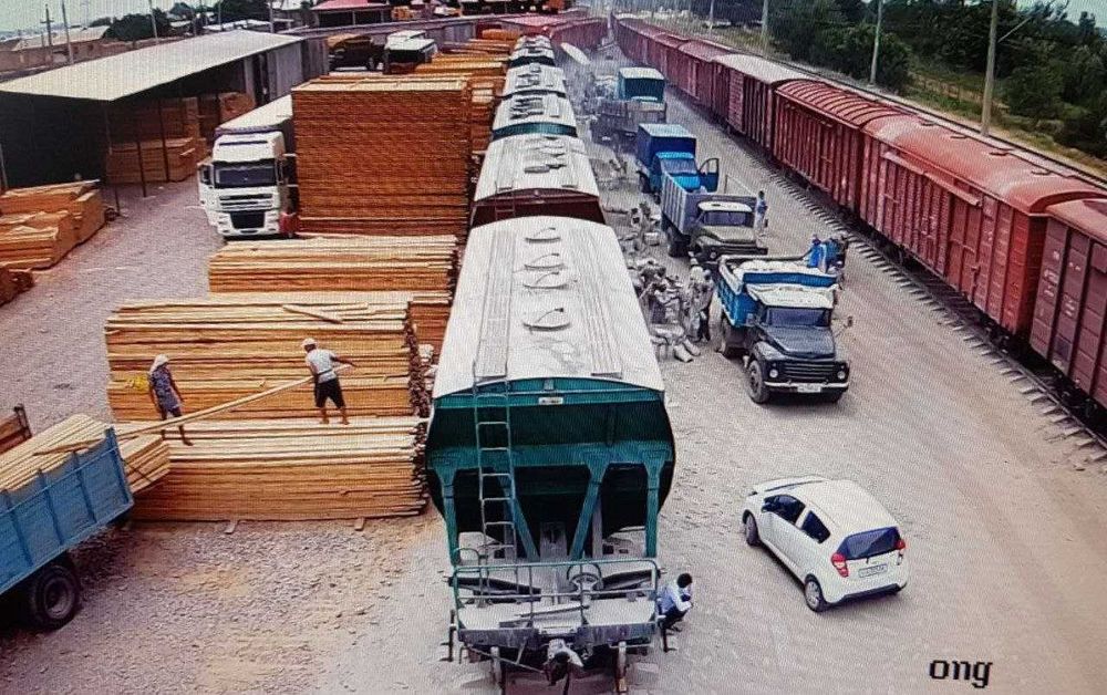 Продаётся 1,5 га производственная база.