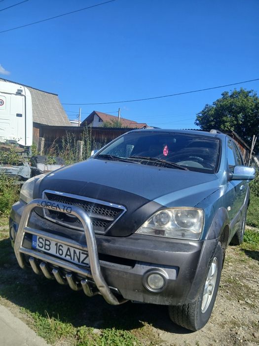 Vând kia sorento 2004