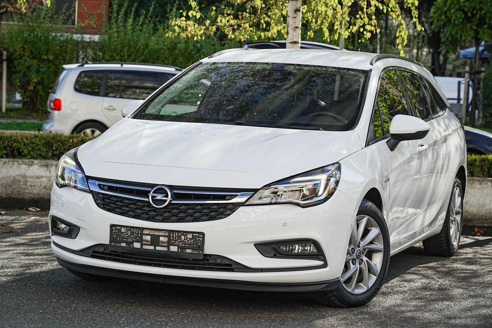 Opel Astra Opel Astra 1.0 cm 106cp Navi Piele Xenon