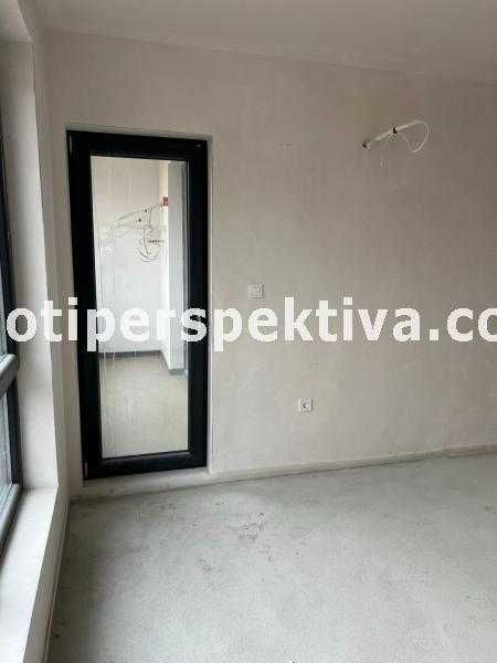 Продава се Тристаен апартамент в Пловдив, Христо Смирненски - 106 кв.м за 1348 €/кв.м - Снимка #1