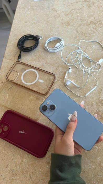 iPhone 14 Albastru 256 GB – Impecabil, fără zgârieturi + accesorii