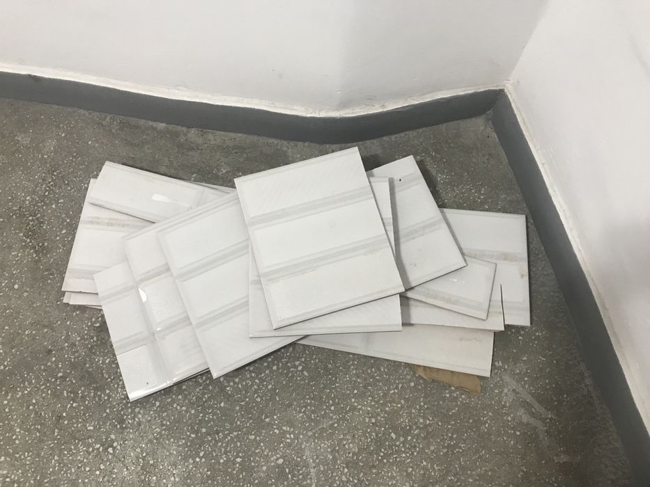 Faianta noua, 75 x 25 cm