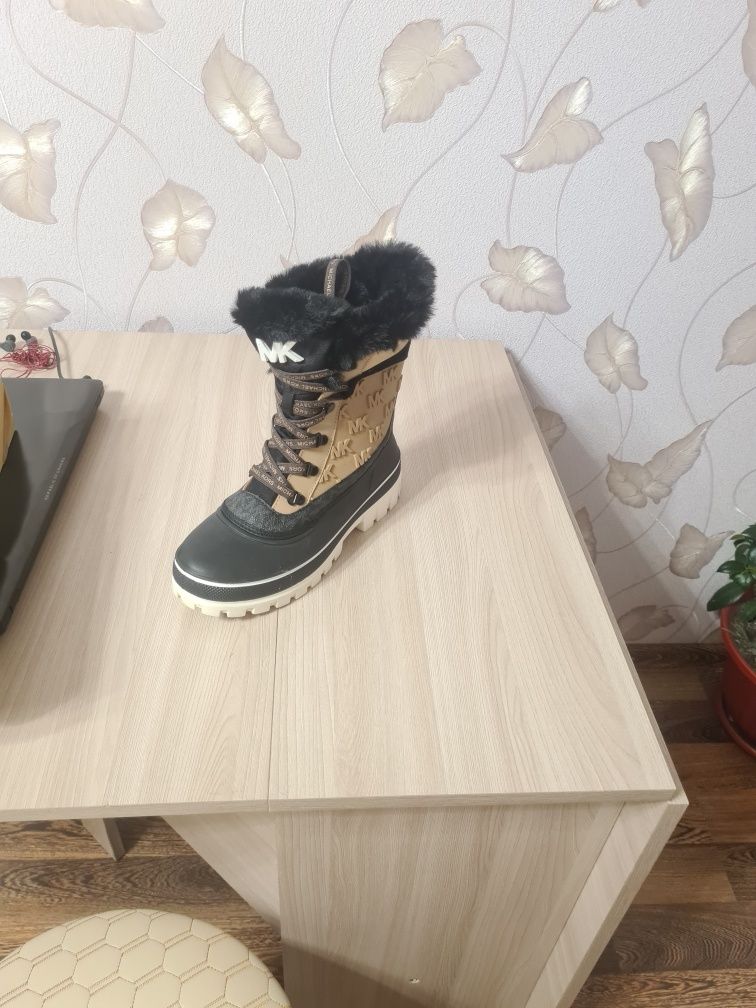 Сапоги зимние  оригинальные