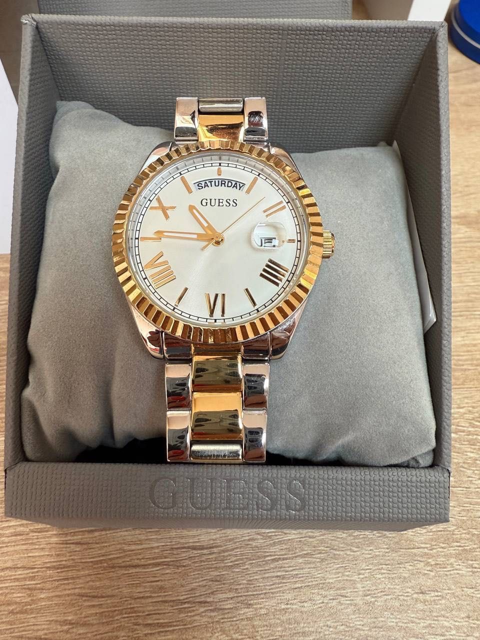 Дамски часовник GUESS