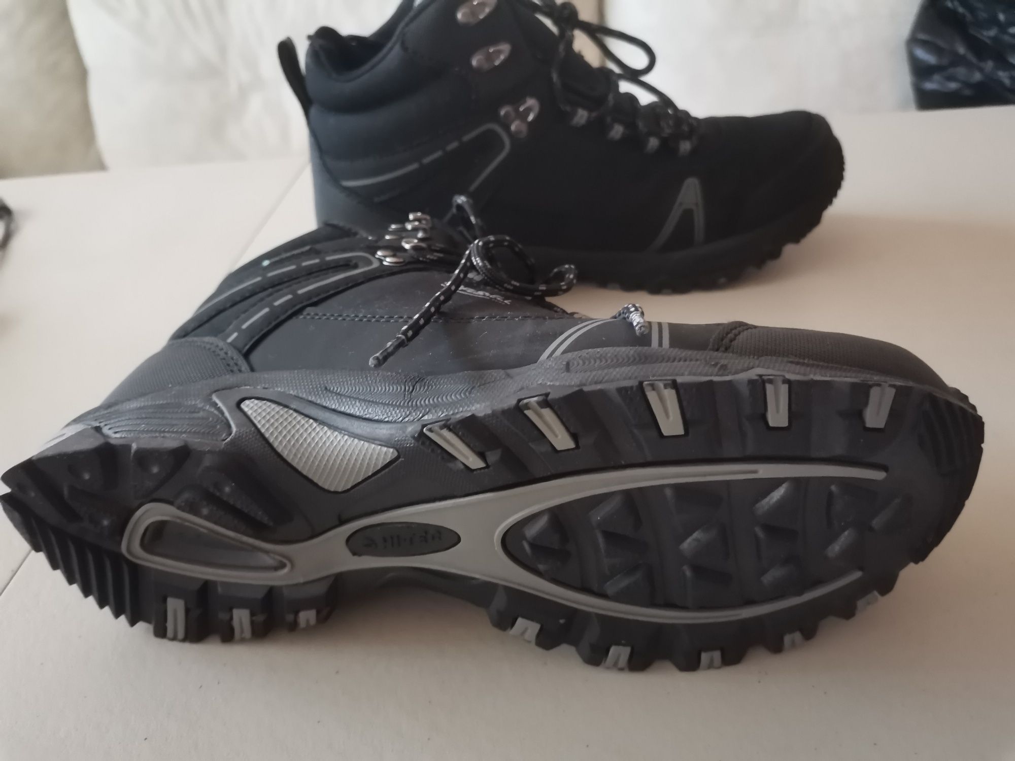 Мъжки обувки боти Hi-Tec Hapiter Mid WaterProof
 43 номер