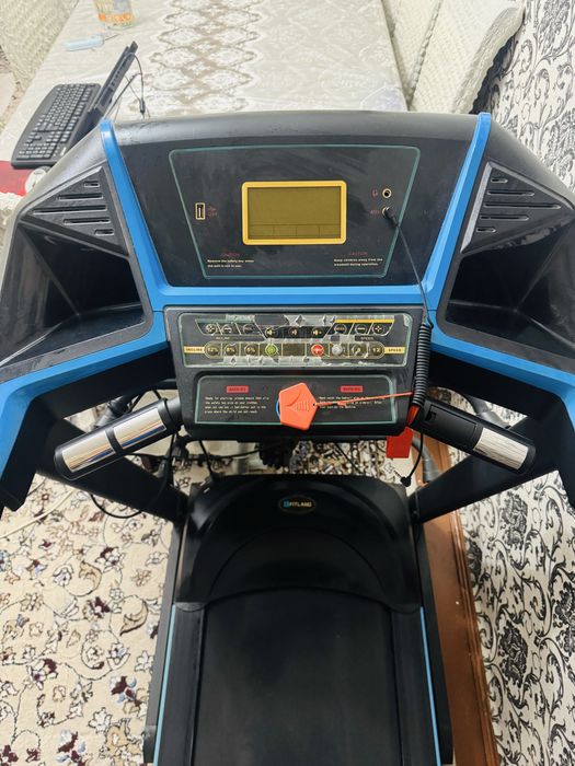 Беговой дорожки и Велосипед