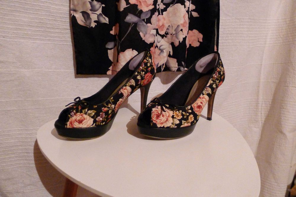 Set gală/ocazie/nuntă - rochie chinezească S-M și pantofi nr. 36