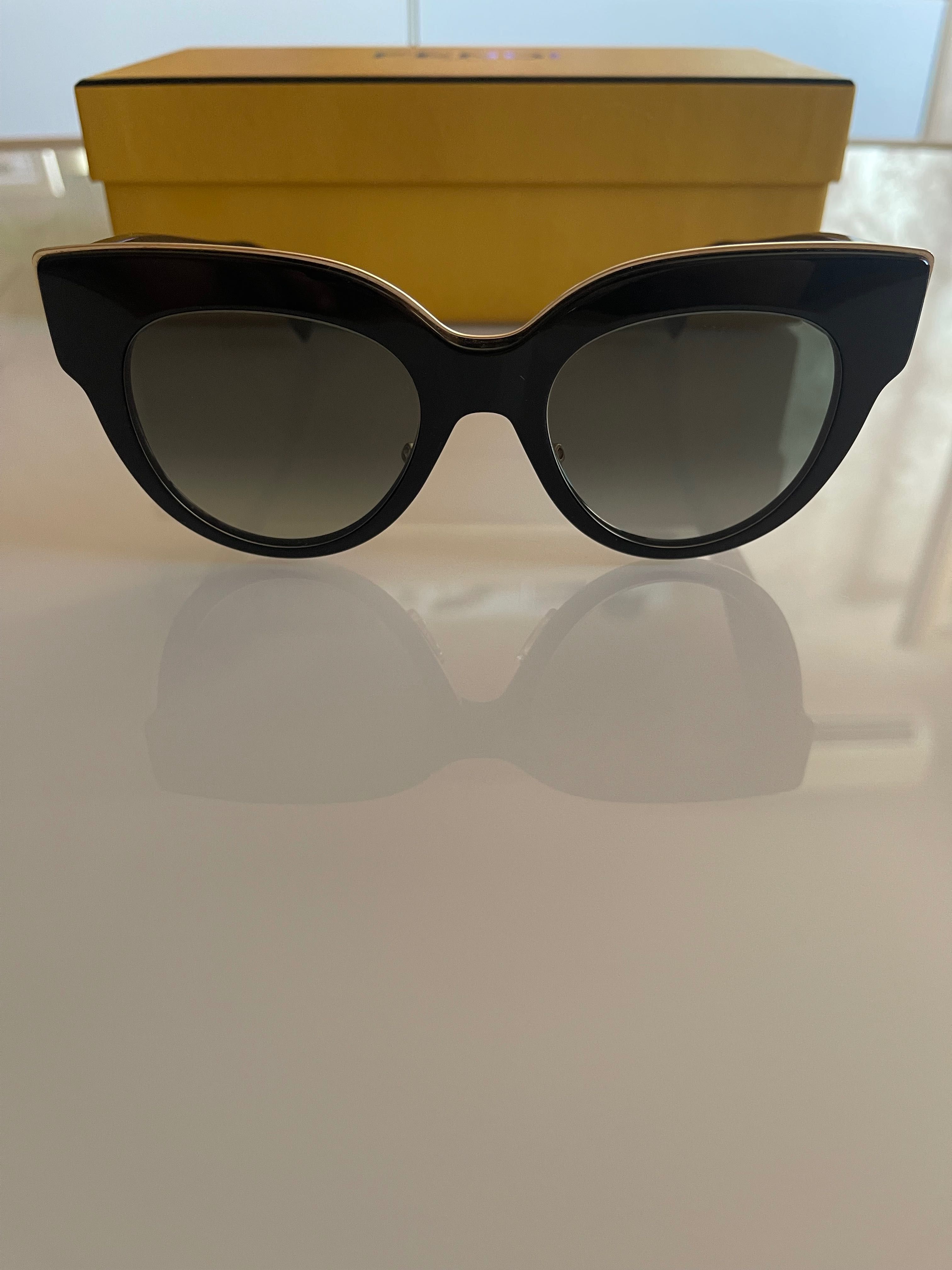 Слънчеви очила FENDI