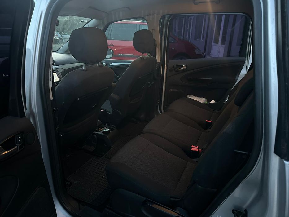 Vând Ford Galaxy 7 locuri!