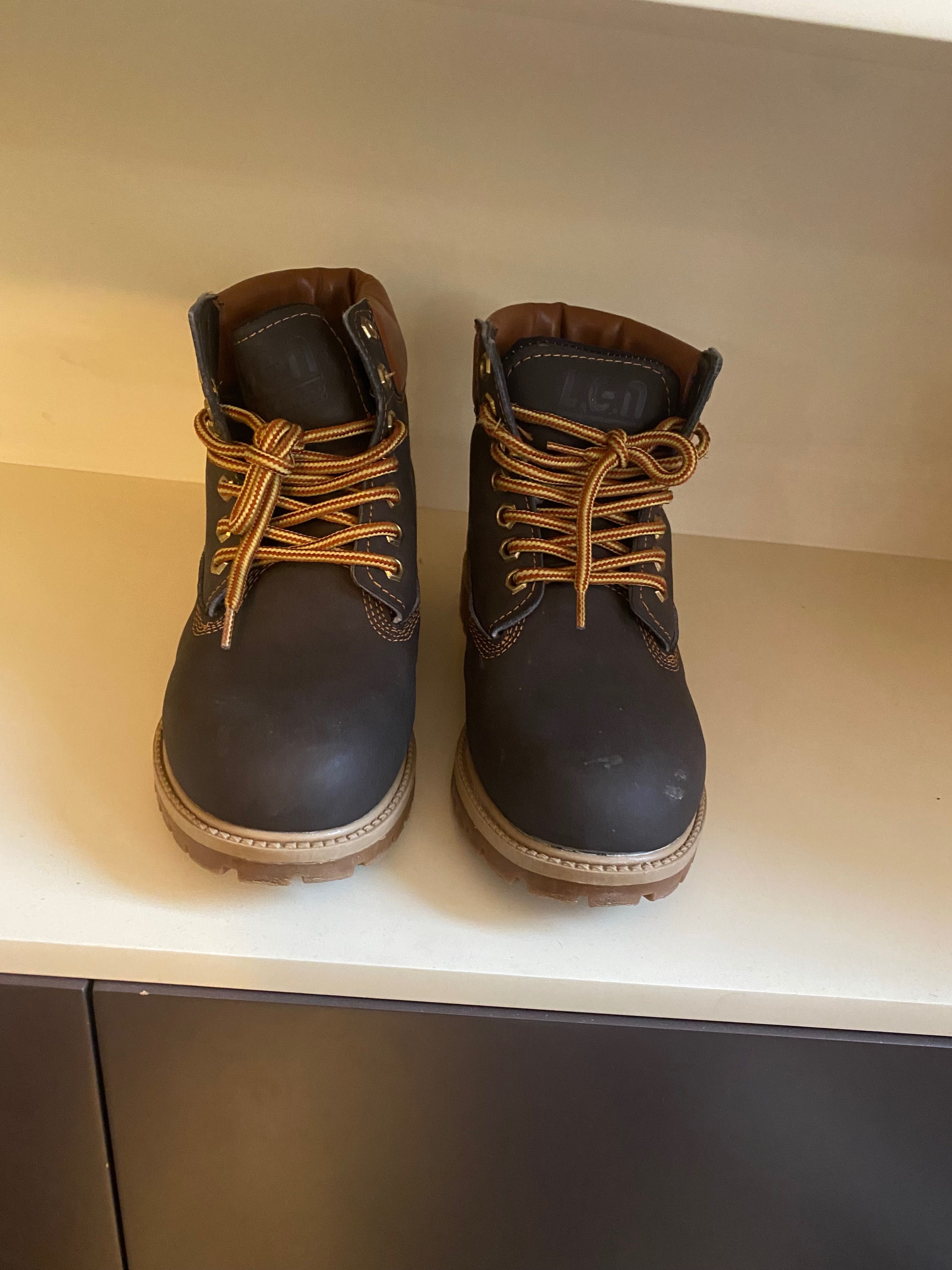 Зимни обувки като timberland размер 37