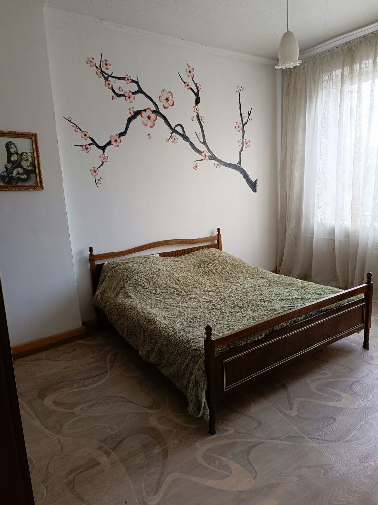 Продам трёхкомнатную квартиру