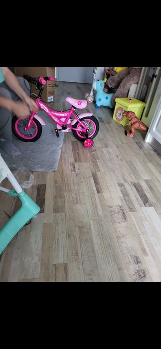 Bicicleta 12"  pt fetițe 2-4 ani