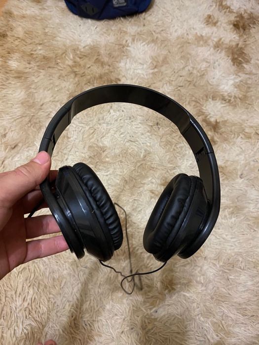Продам наушники на голову