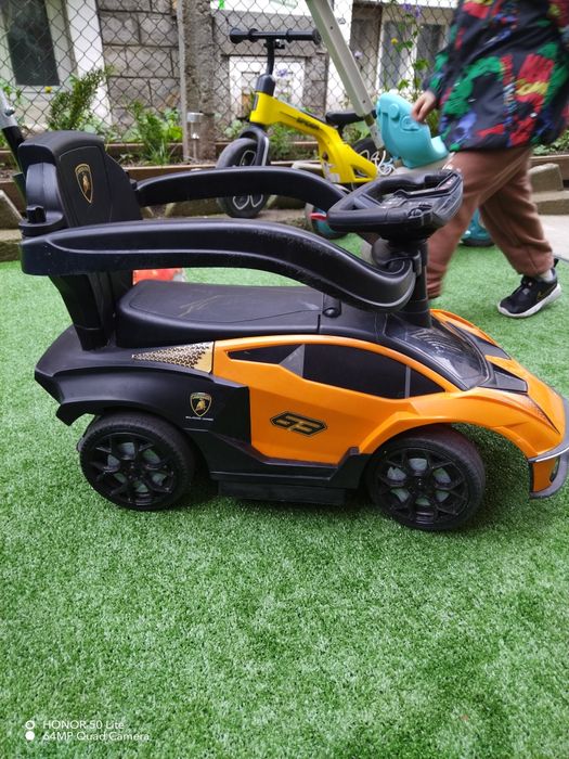 Детска количка..