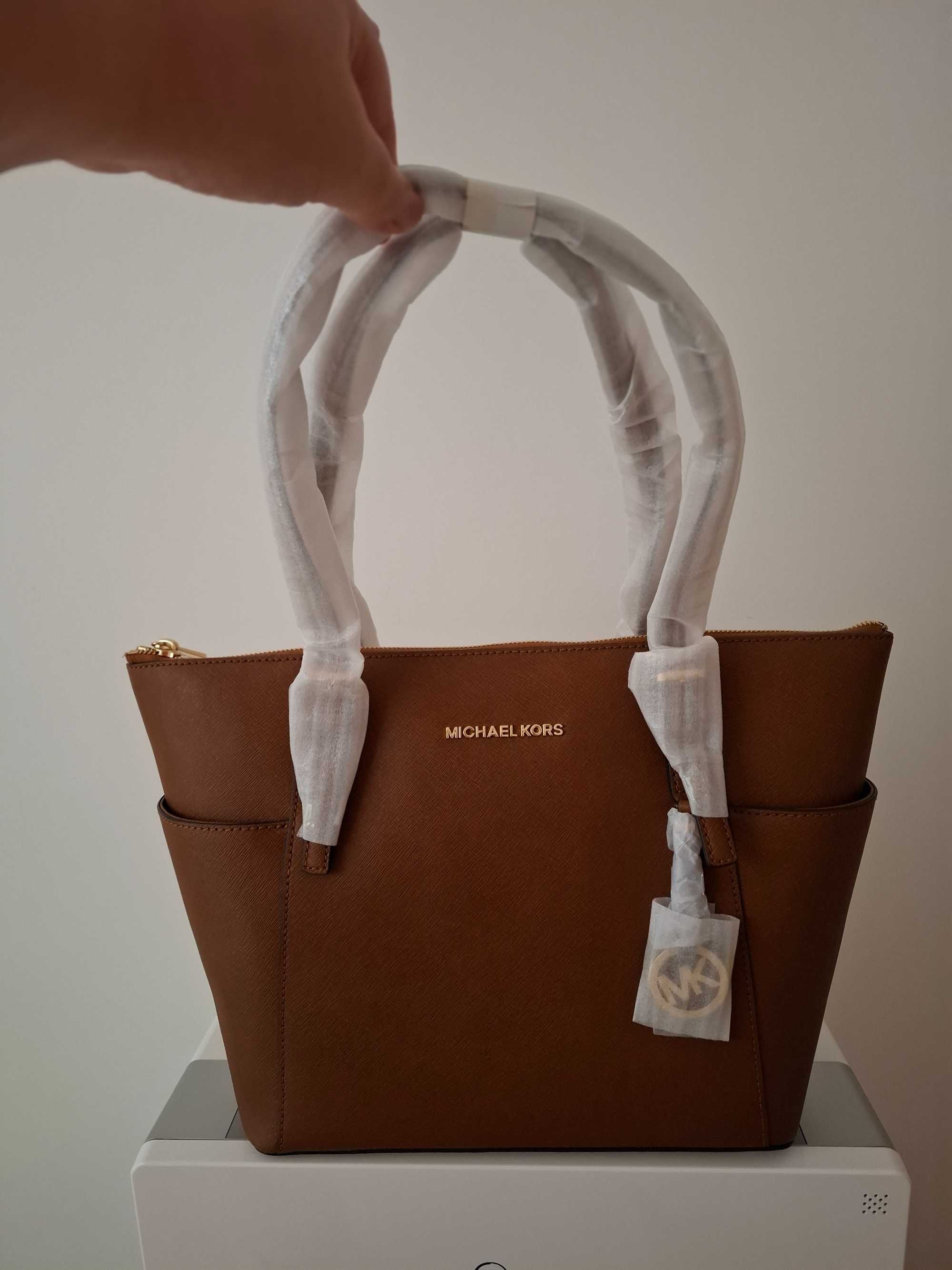 Чисто нова оригинална чанта Michael Kors