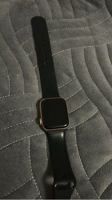 Часы Aple watch 4