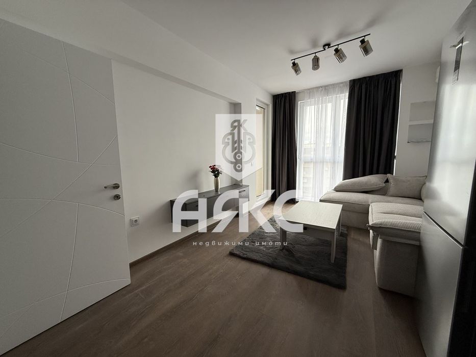 Двустаен апартамент в кв. Малинова долина