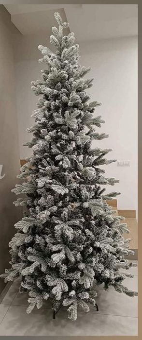 Изкуствена елха K r i n g Melbourne,  Цялата заснежена с метална стойк