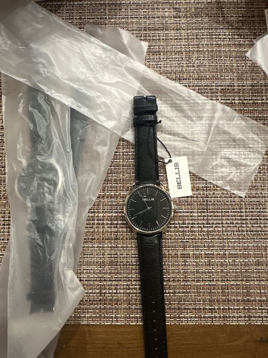 часовник за ръка нов