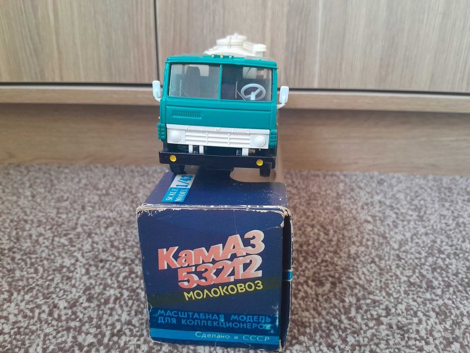Модель камаз 53212 молоко 1987год СССР