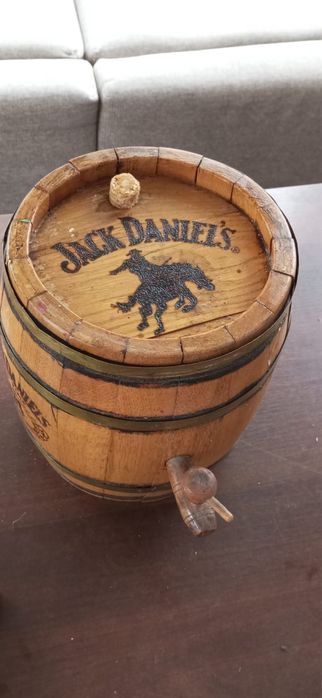Reclama jack daniels bar
