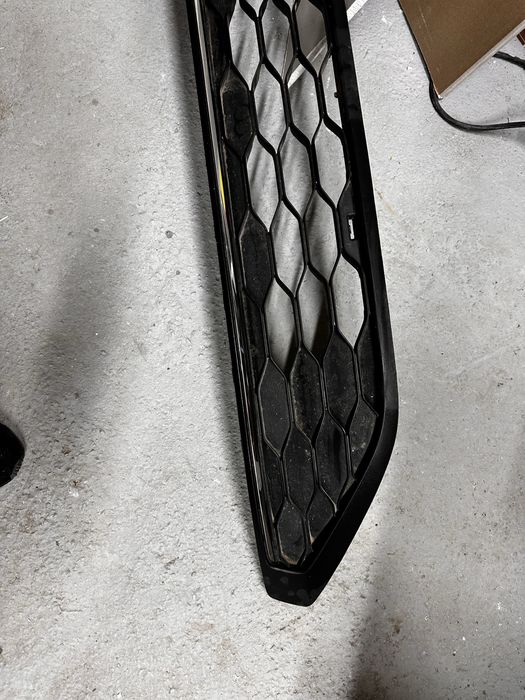 Grilă inferioară bară față vw taygo.cod:2g7853671.