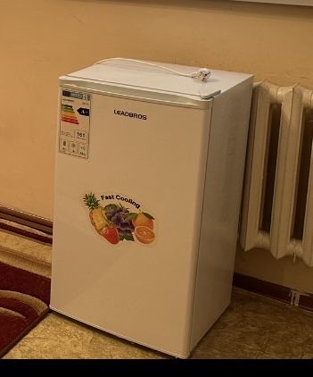 Продается холодильник для офиса и гостиниц.
