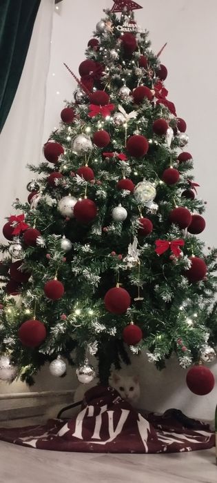 Brad de Crăciun artificial