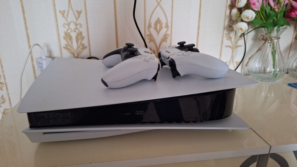 Продам PlayStation 5