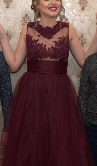 Rochie de seara grena